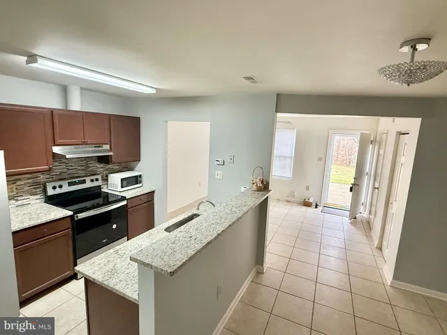 $2,650 | 10128 Reprise Drive, Rockville, MD 20850