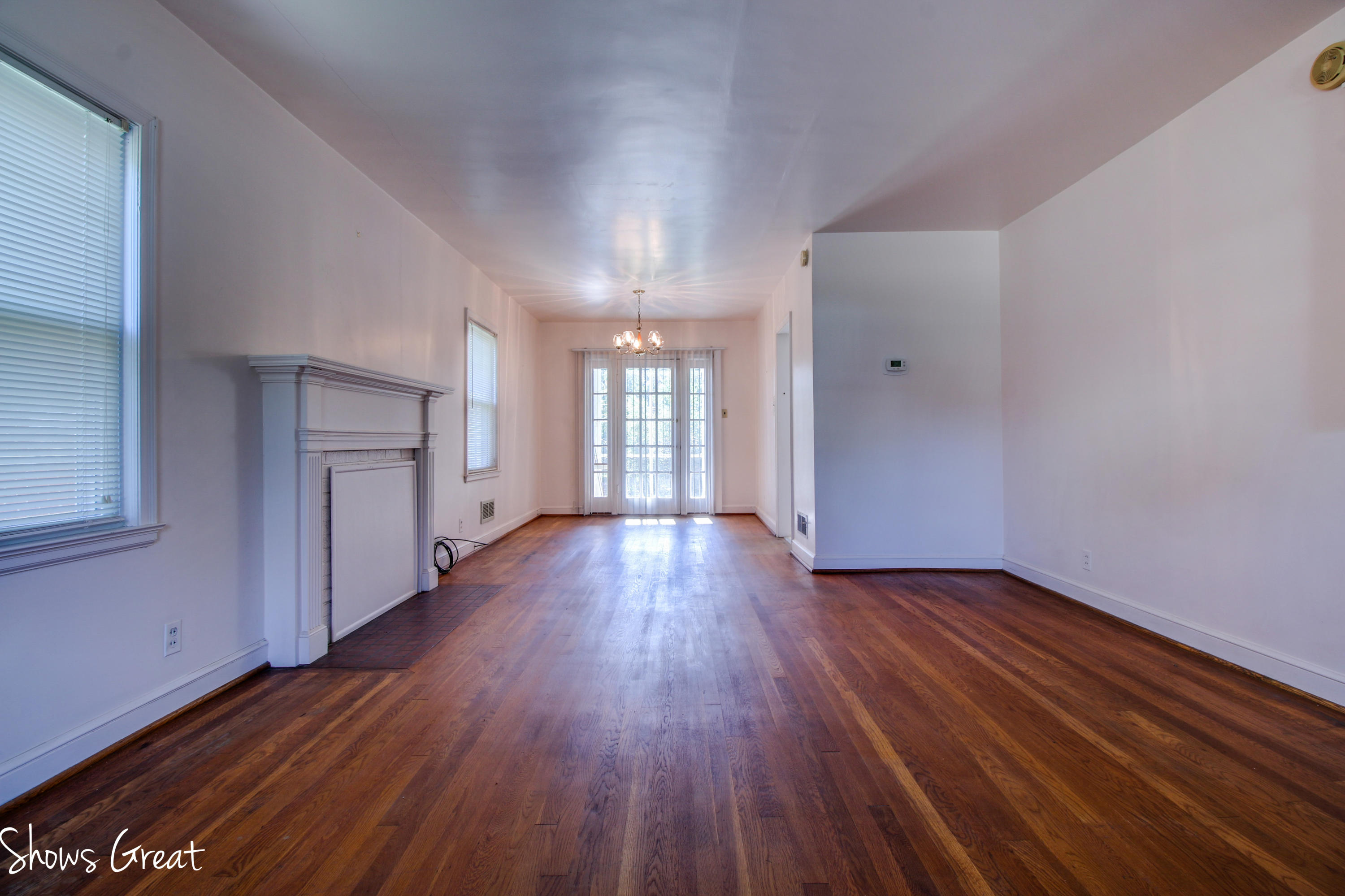 1922 Avon Road Southwest Roanoke, VA 24015 - Photo 4 of 24 LR