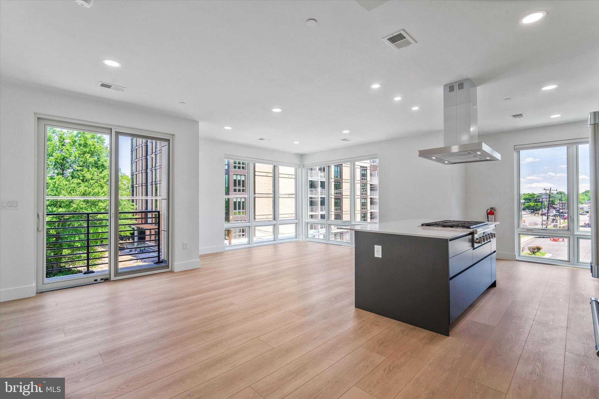 228 West Glebe Road, Unit 301 Alexandria, VA 22305 - Photo 4 of 13 Open Living & Kitchen