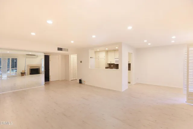 a view of empty room