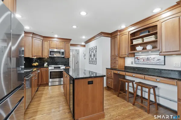 $1,065,000 | 21 Shawnee Lane, Monroe, CT 06468