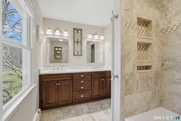 $1,065,000 | 21 Shawnee Lane, Monroe, CT 06468