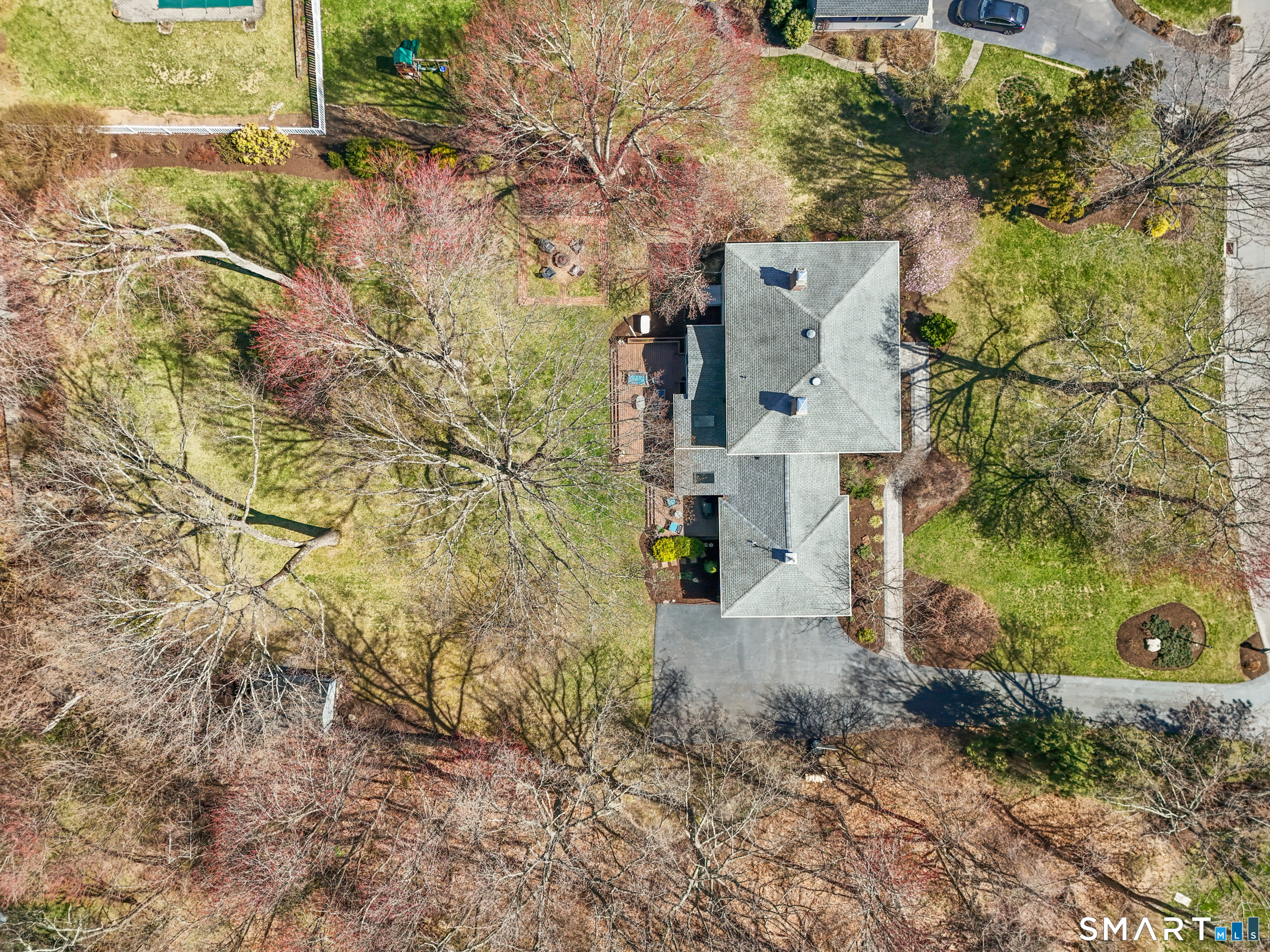 21 Shawnee Lane Monroe, CT 06468 - Photo 33 of 39 a aerial view of a house with a yard