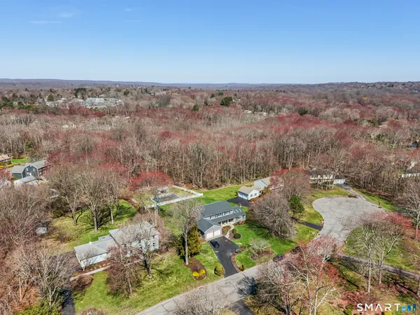 $1,065,000 | 21 Shawnee Lane, Monroe, CT 06468