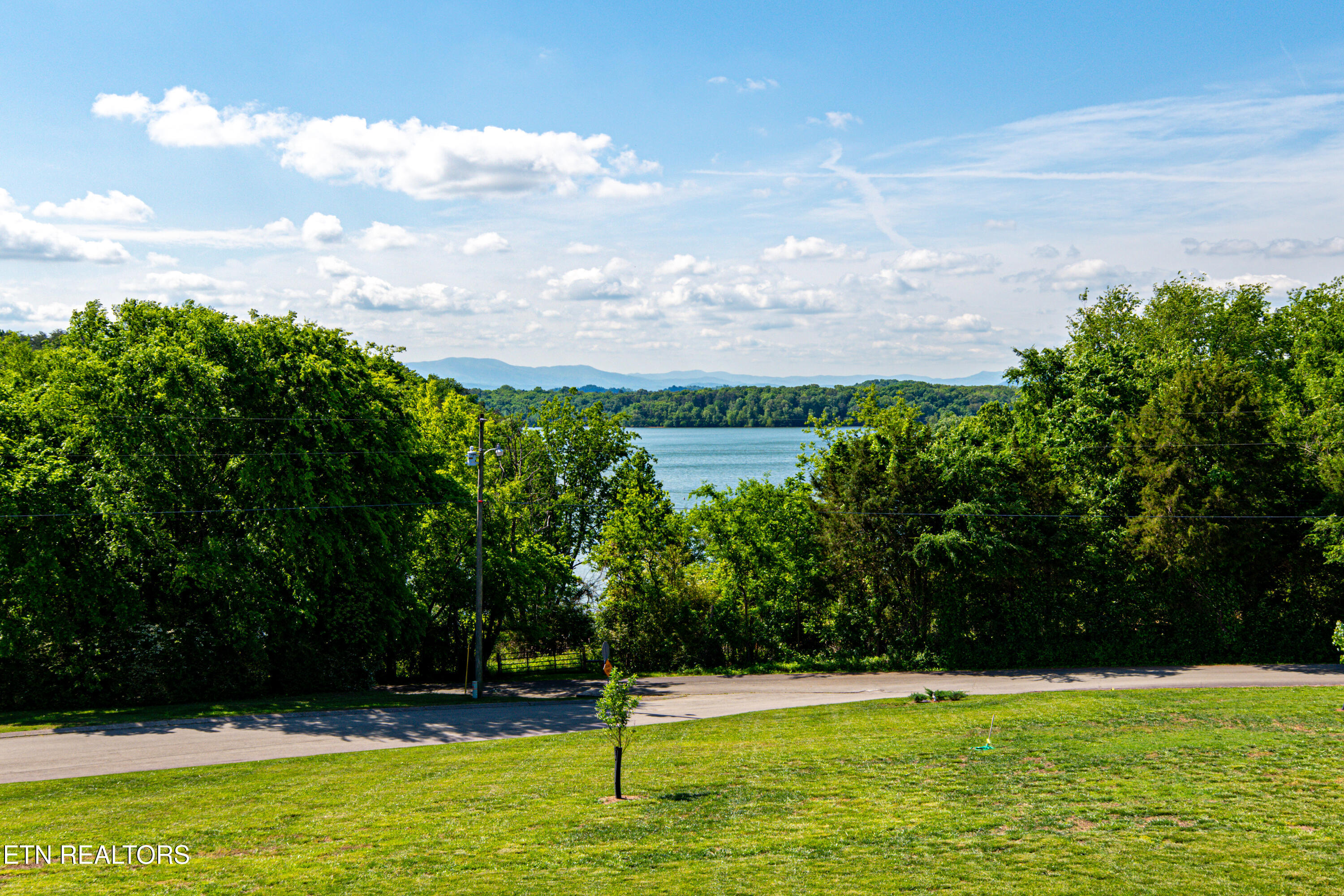 111 Harbor View Lane Vonore, TN 37885 - Photo 53 of 58 Lake View