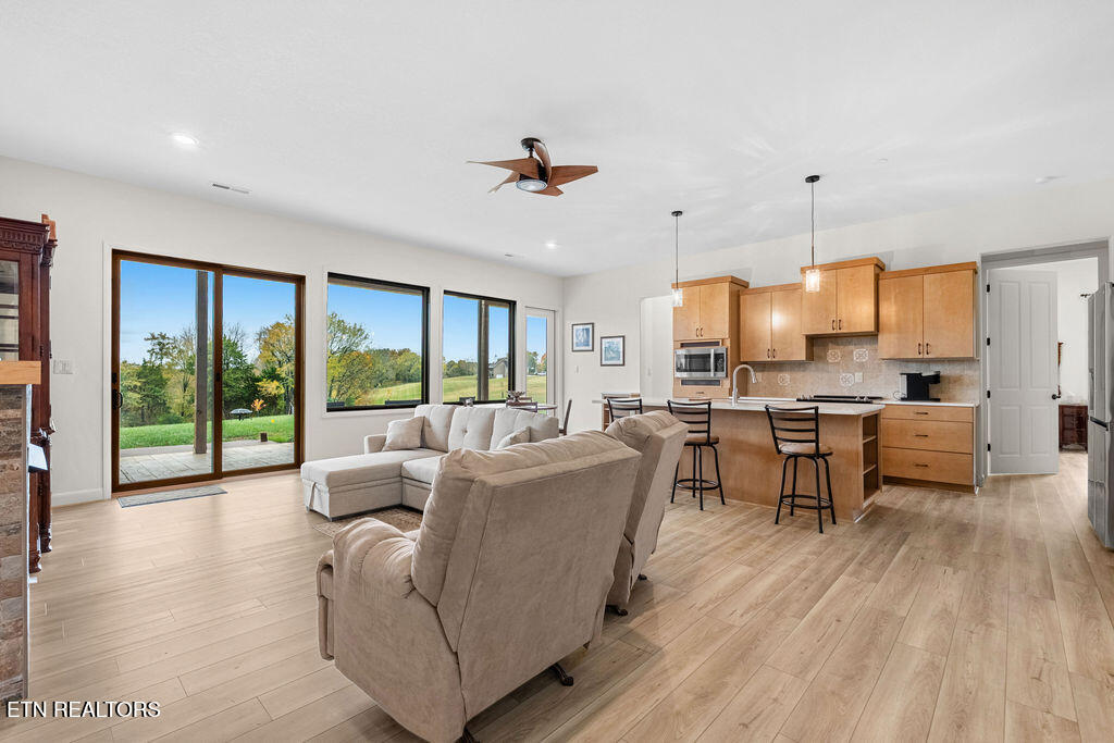 111 Harbor View Lane Vonore, TN 37885 - Photo 6 of 60 DSC03408-HDR