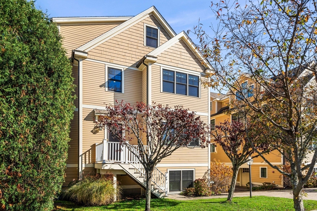 28 Meadowbrook Road, Unit 28 Chestnut Hill, MA 02467 - Photo 1 of 39
