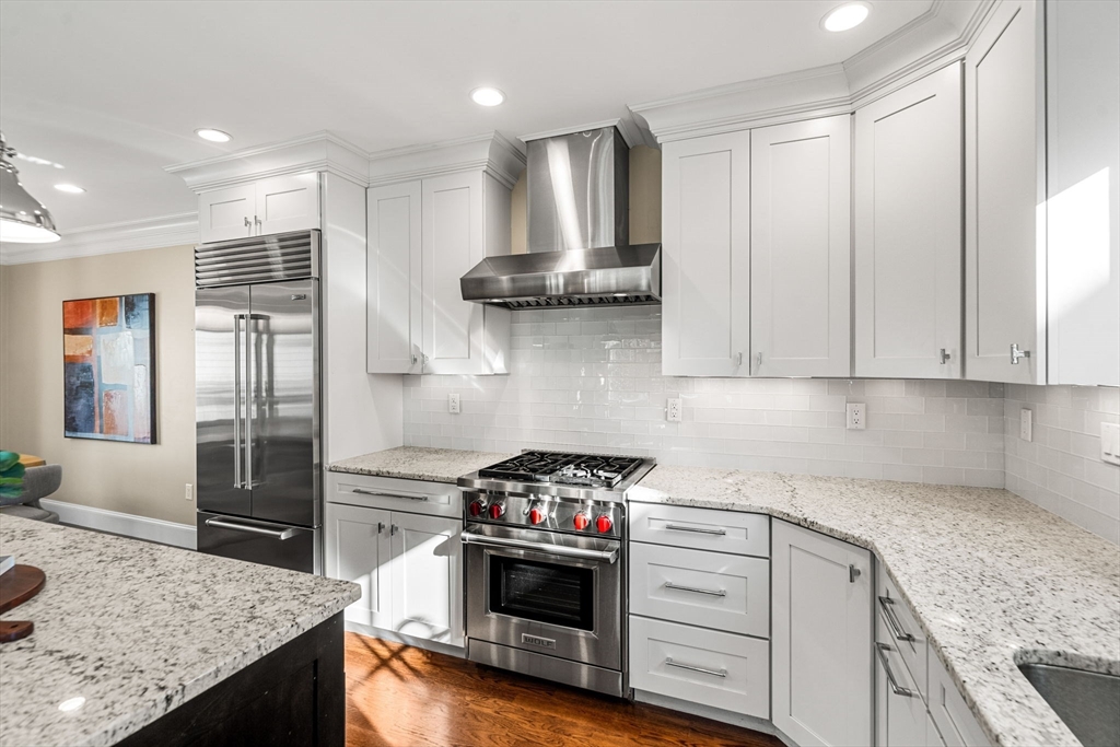 28 Meadowbrook Road, Unit 28 Chestnut Hill, MA 02467 - Photo 14 of 39