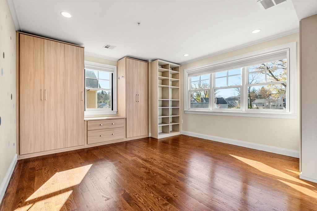28 Meadowbrook Road, Unit 28 Chestnut Hill, MA 02467 - Photo 19 of 39