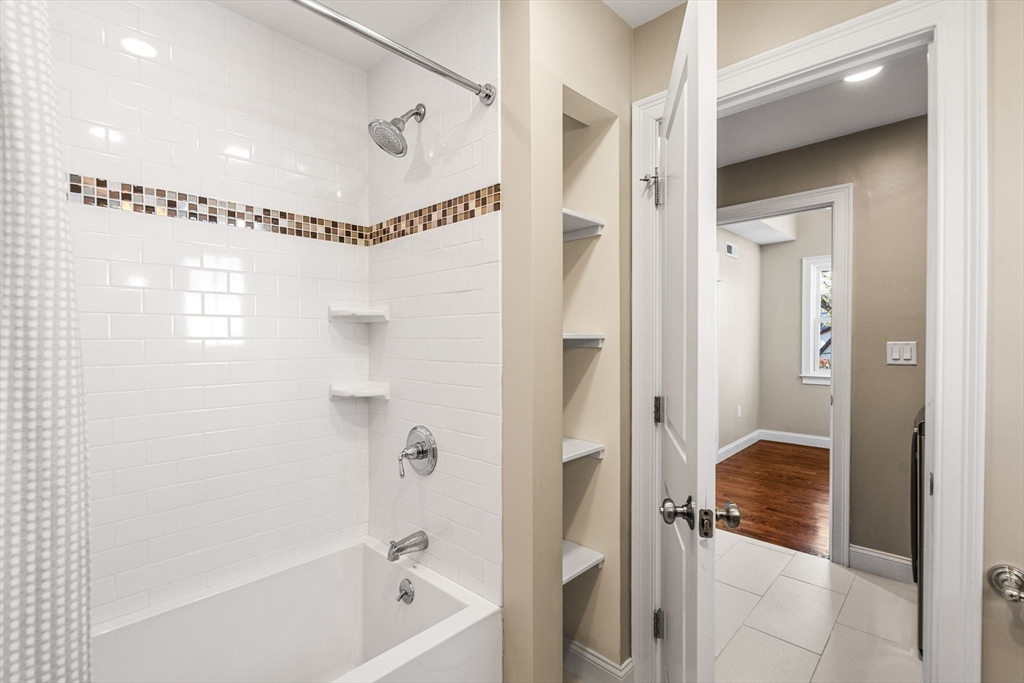 28 Meadowbrook Road, Unit 28 Chestnut Hill, MA 02467 - Photo 25 of 39