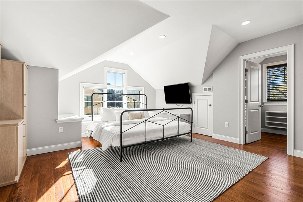 28 Meadowbrook Road, Unit 28 Chestnut Hill, MA 02467 - Photo 27 of 39