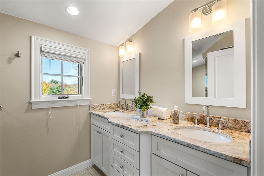 28 Meadowbrook Road, Unit 28 Chestnut Hill, MA 02467 - Photo 30 of 39