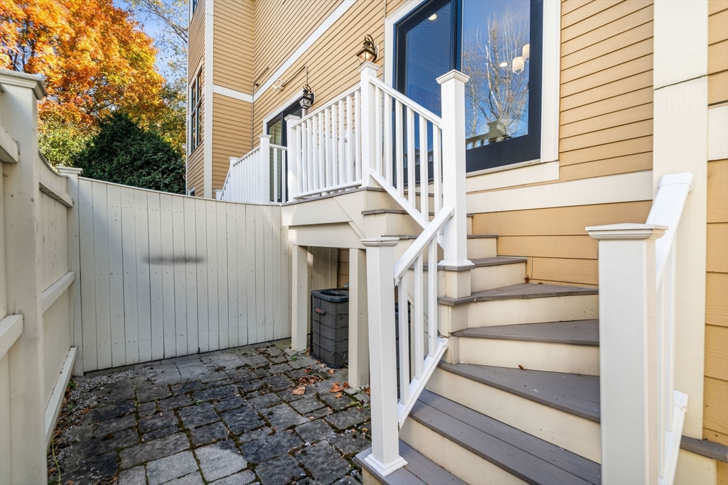 28 Meadowbrook Road, Unit 28 Chestnut Hill, MA 02467 - Photo 35 of 39