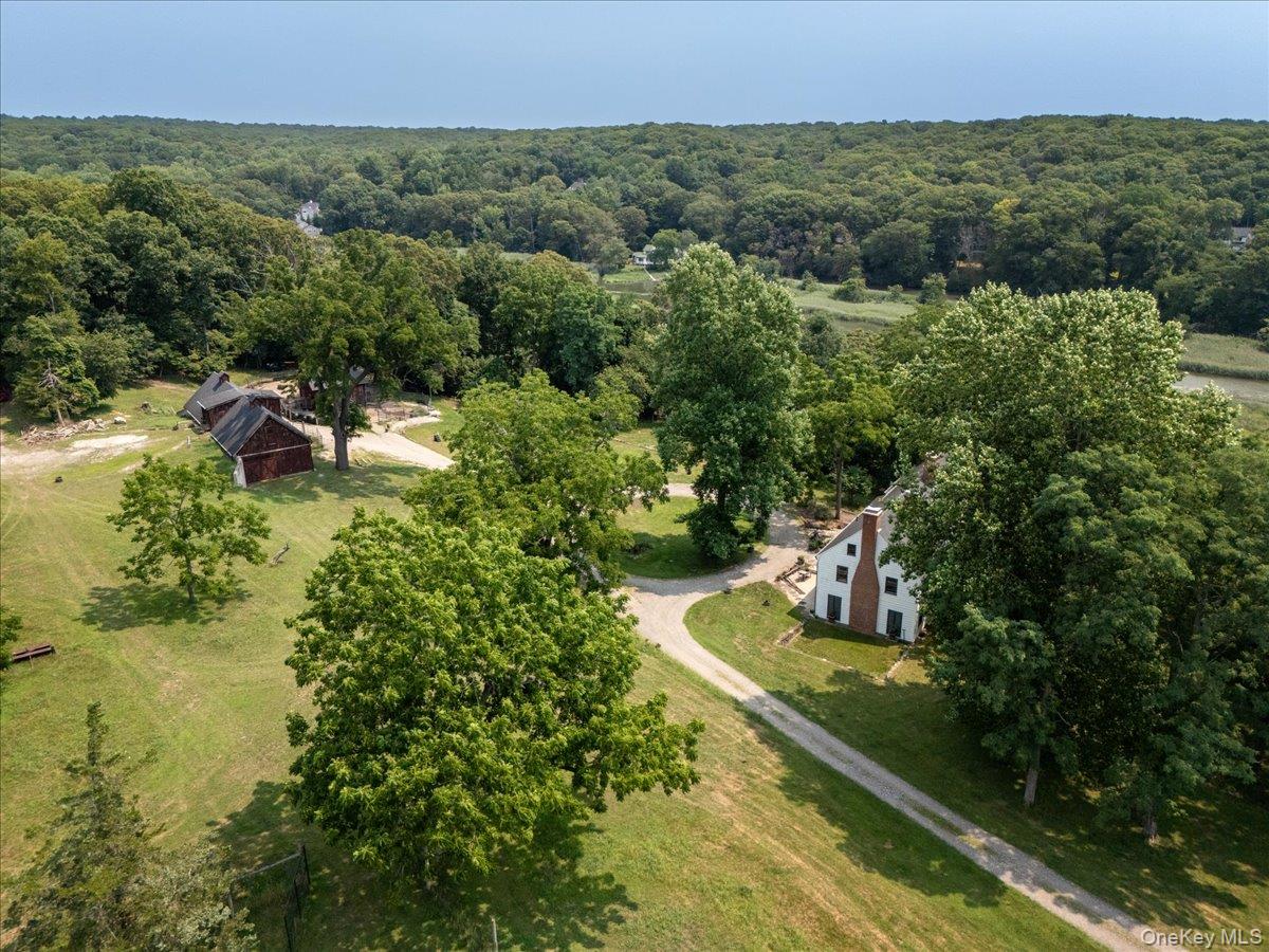 38 Landing Meadow Road Smithtown, NY 11787 - Photo 30 of 45 Gallery Image 30