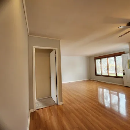 $294,900 | 591 Audrey Lane, Wheeling, IL 60090