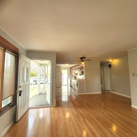 $294,900 | 591 Audrey Lane, Wheeling, IL 60090