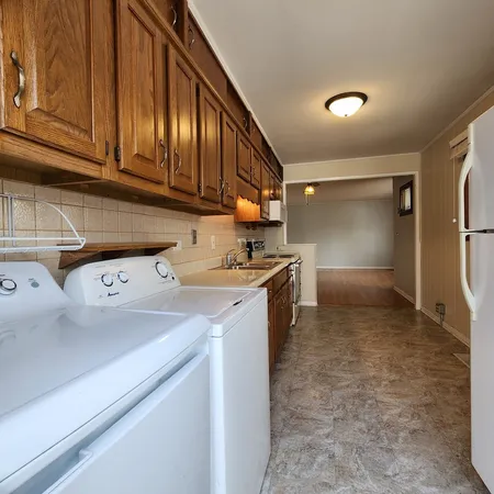 $294,900 | 591 Audrey Lane, Wheeling, IL 60090