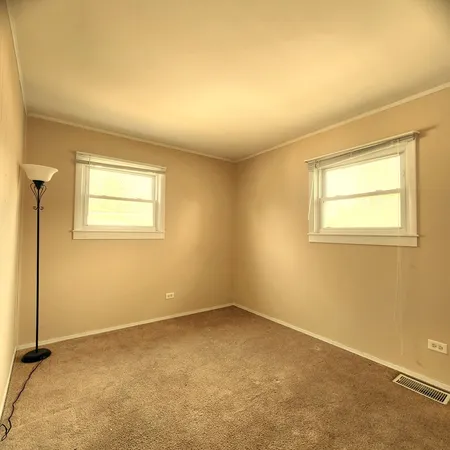 $294,900 | 591 Audrey Lane, Wheeling, IL 60090