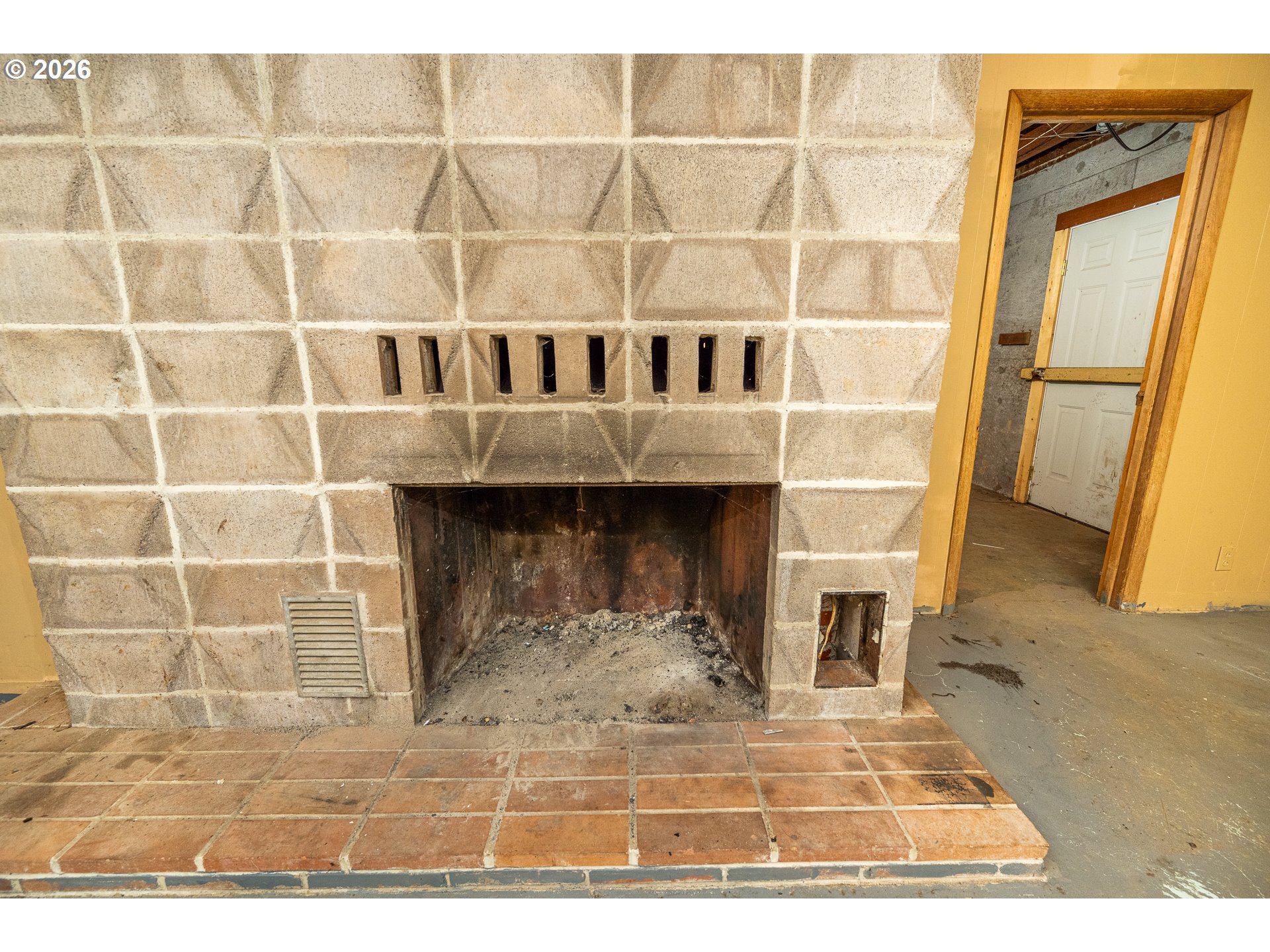 11736 Orchard Avenue Mapleton, OR 97453 - Photo 17 of 42