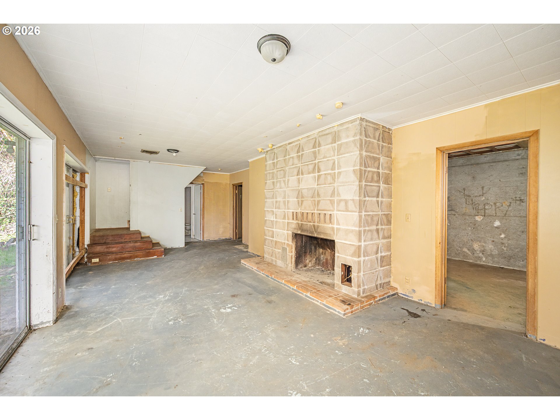 11736 Orchard Avenue Mapleton, OR 97453 - Photo 8 of 42