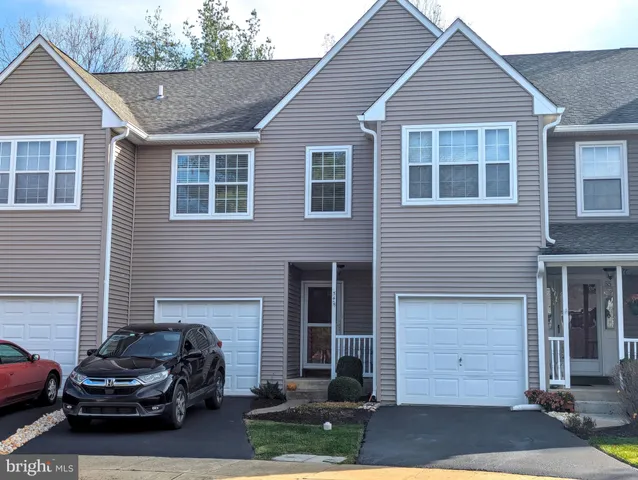 $2,800 | 54 Piccadilly Circle, Doylestown, PA 18901