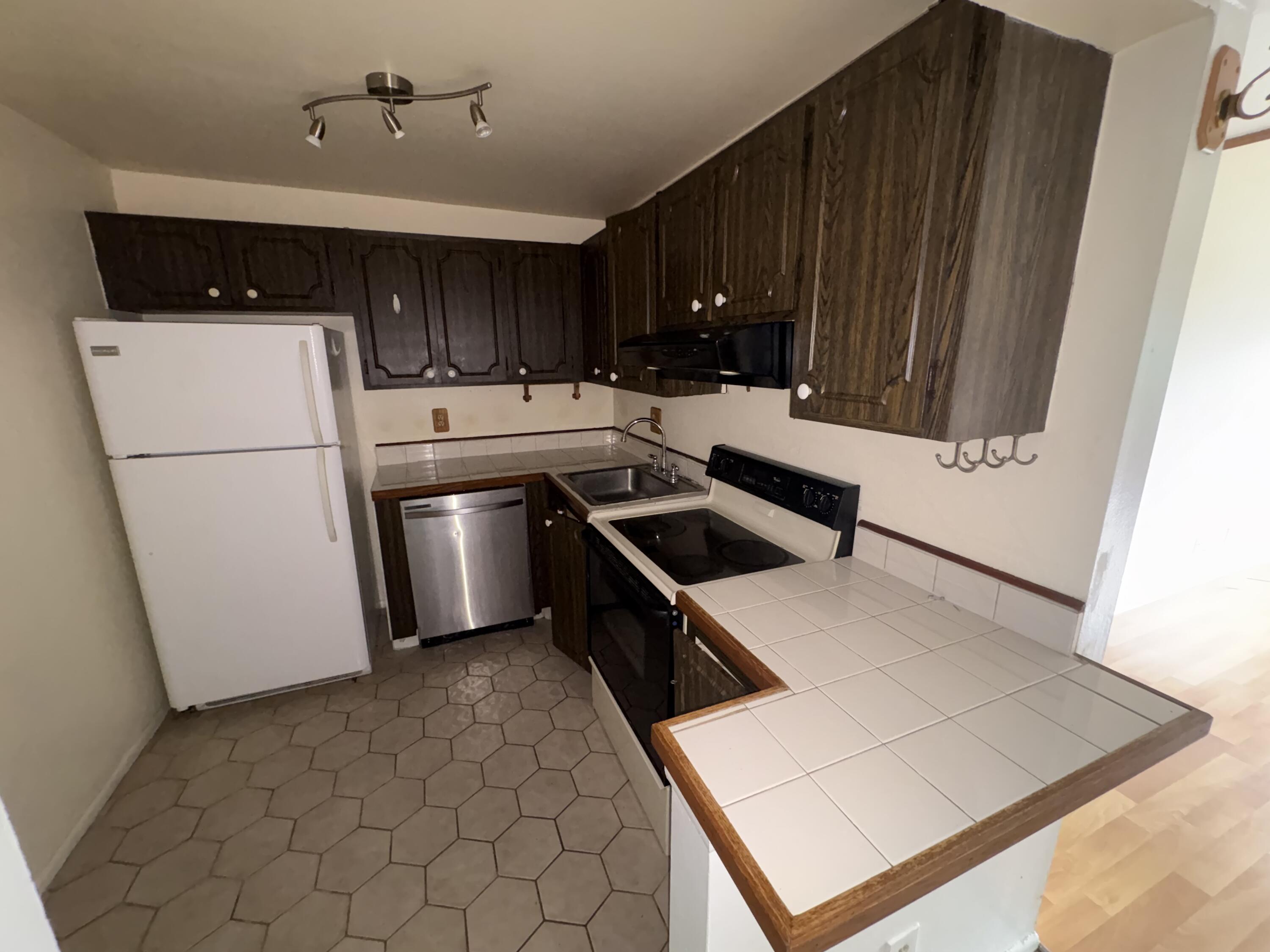 460 Northwest 20th Street, Unit 1100 Boca Raton, FL 33431 - Photo 6 of 27 IMG_5411