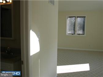 17 Briarhill Road Berlin, NJ 08009 - Photo 6 of 10 Bedroom - Main