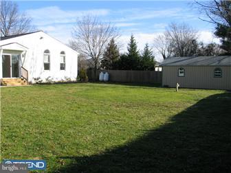 17 Briarhill Road Berlin, NJ 08009 - Photo 7 of 10 Exterior Back