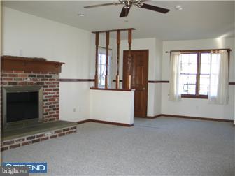 17 Briarhill Road Berlin, NJ 08009 - Photo 9 of 10 Family Room