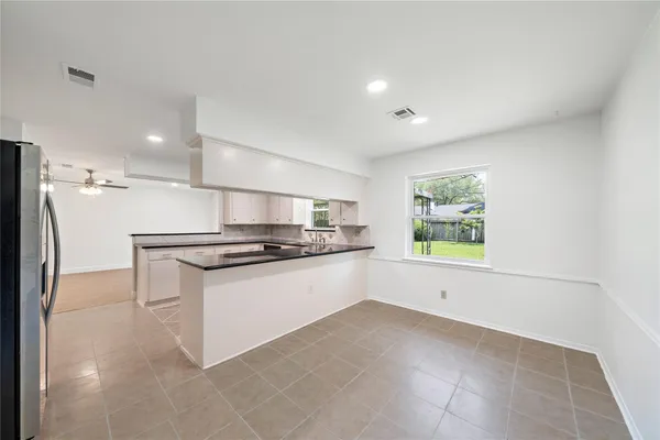 $2,600 | 6007 Claridge Drive, Houston, TX 77096