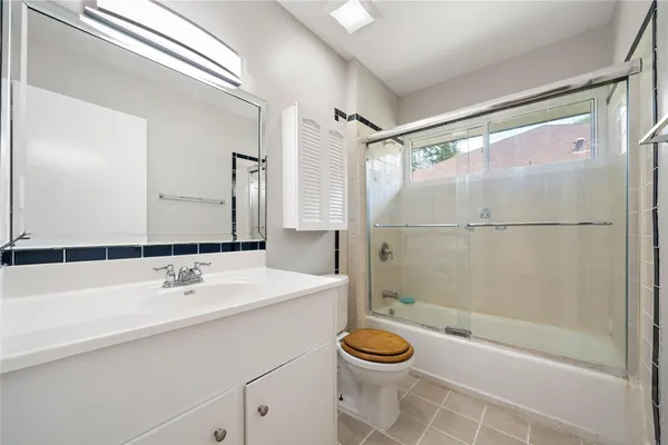 $2,600 | 6007 Claridge Drive, Houston, TX 77096