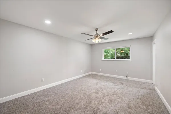 $2,600 | 6007 Claridge Drive, Houston, TX 77096