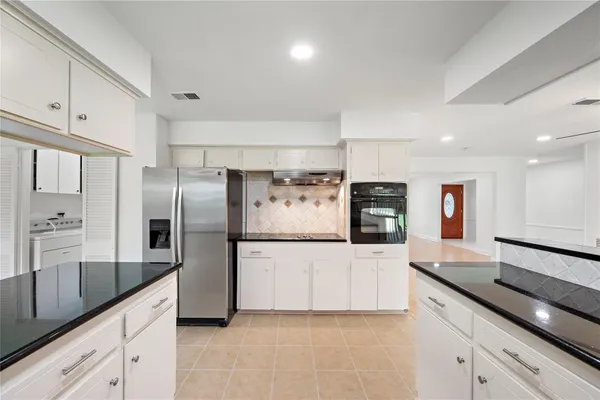 $2,600 | 6007 Claridge Drive, Houston, TX 77096