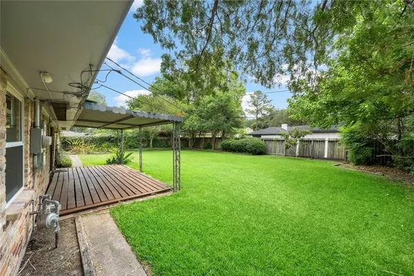 $2,600 | 6007 Claridge Drive, Houston, TX 77096