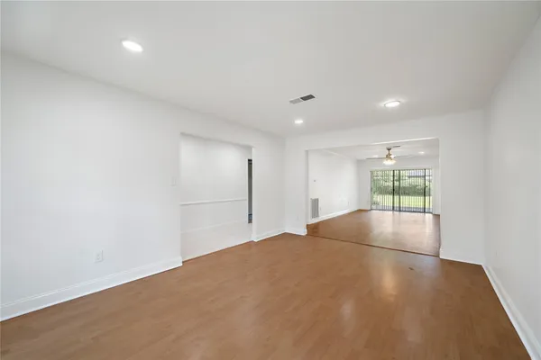 $2,600 | 6007 Claridge Drive, Houston, TX 77096