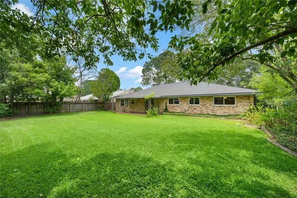 $2,600 | 6007 Claridge Drive, Houston, TX 77096