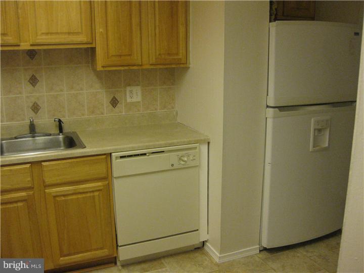 1801 Laurel Road, Unit 710 Lindenwold, NJ 08021 - Photo 10 of 25