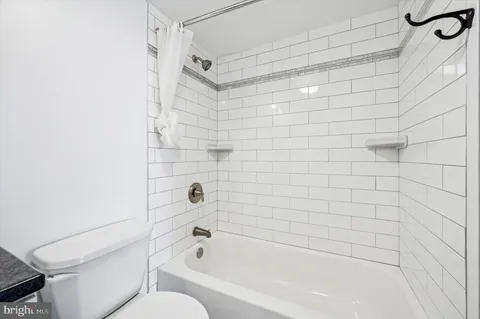 $235,000 | 224 West Rittenhouse Square, Unit 715A, Philadelphia, PA 19103