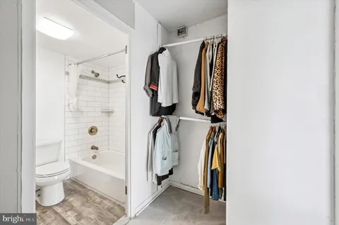 $235,000 | 224 West Rittenhouse Square, Unit 715A, Philadelphia, PA 19103