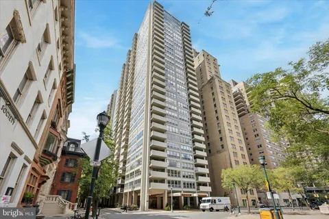 $235,000 | 224 West Rittenhouse Square, Unit 715A, Philadelphia, PA 19103