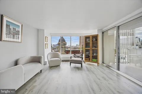 $235,000 | 224 West Rittenhouse Square, Unit 715A, Philadelphia, PA 19103