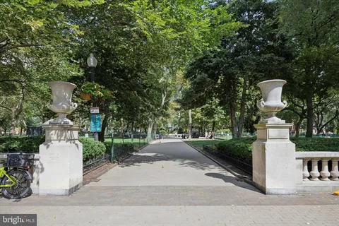 $235,000 | 224 West Rittenhouse Square, Unit 715A, Philadelphia, PA 19103