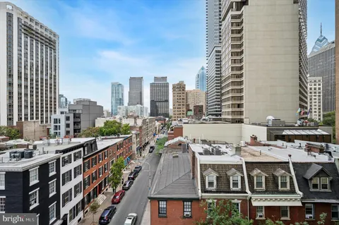 $235,000 | 224 West Rittenhouse Square, Unit 715A, Philadelphia, PA 19103