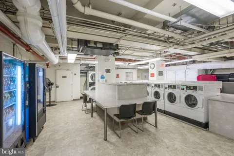 $235,000 | 224 West Rittenhouse Square, Unit 715A, Philadelphia, PA 19103