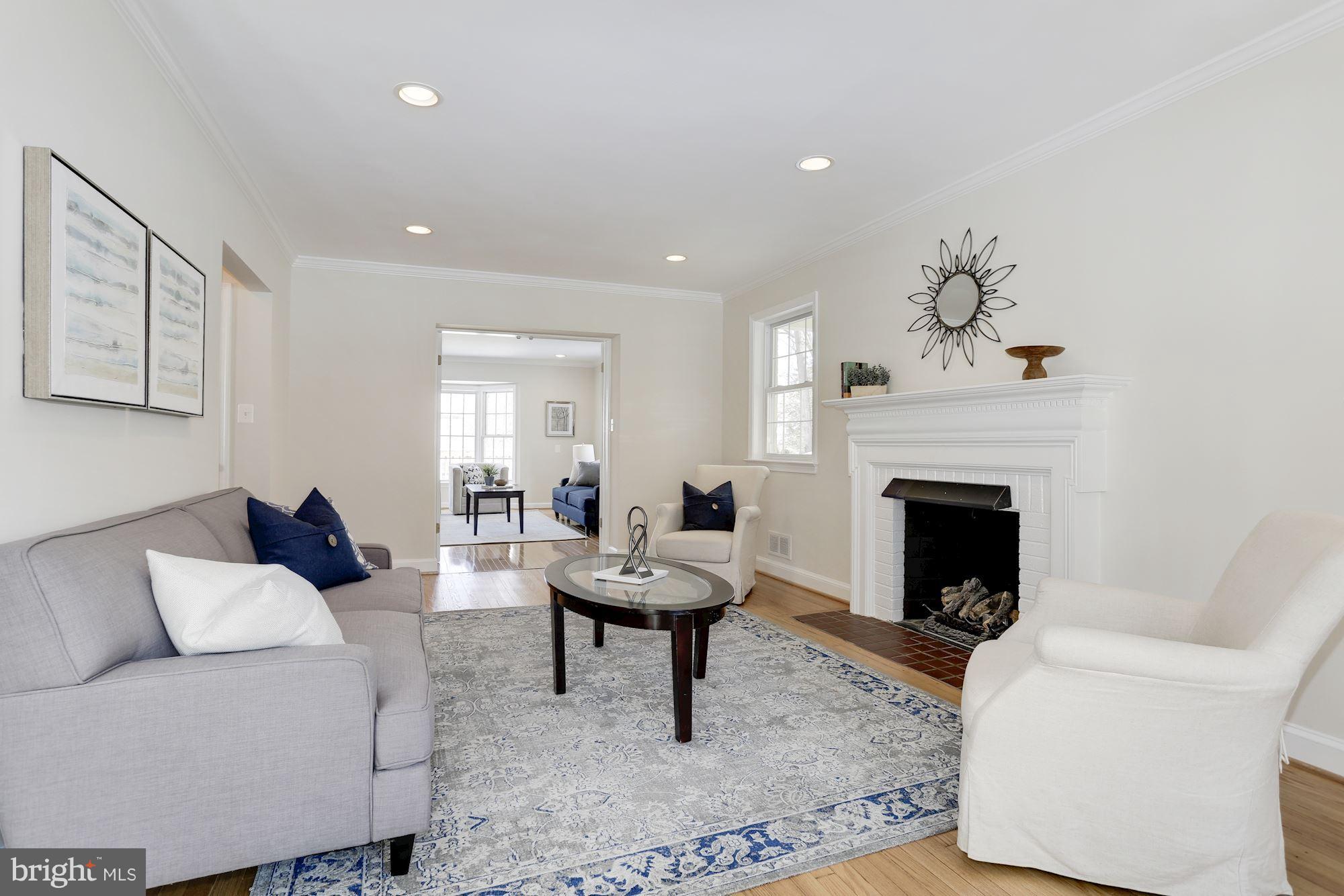5705 Northfield Road Bethesda, MD 20817 - Photo 2 of 27 Living Room