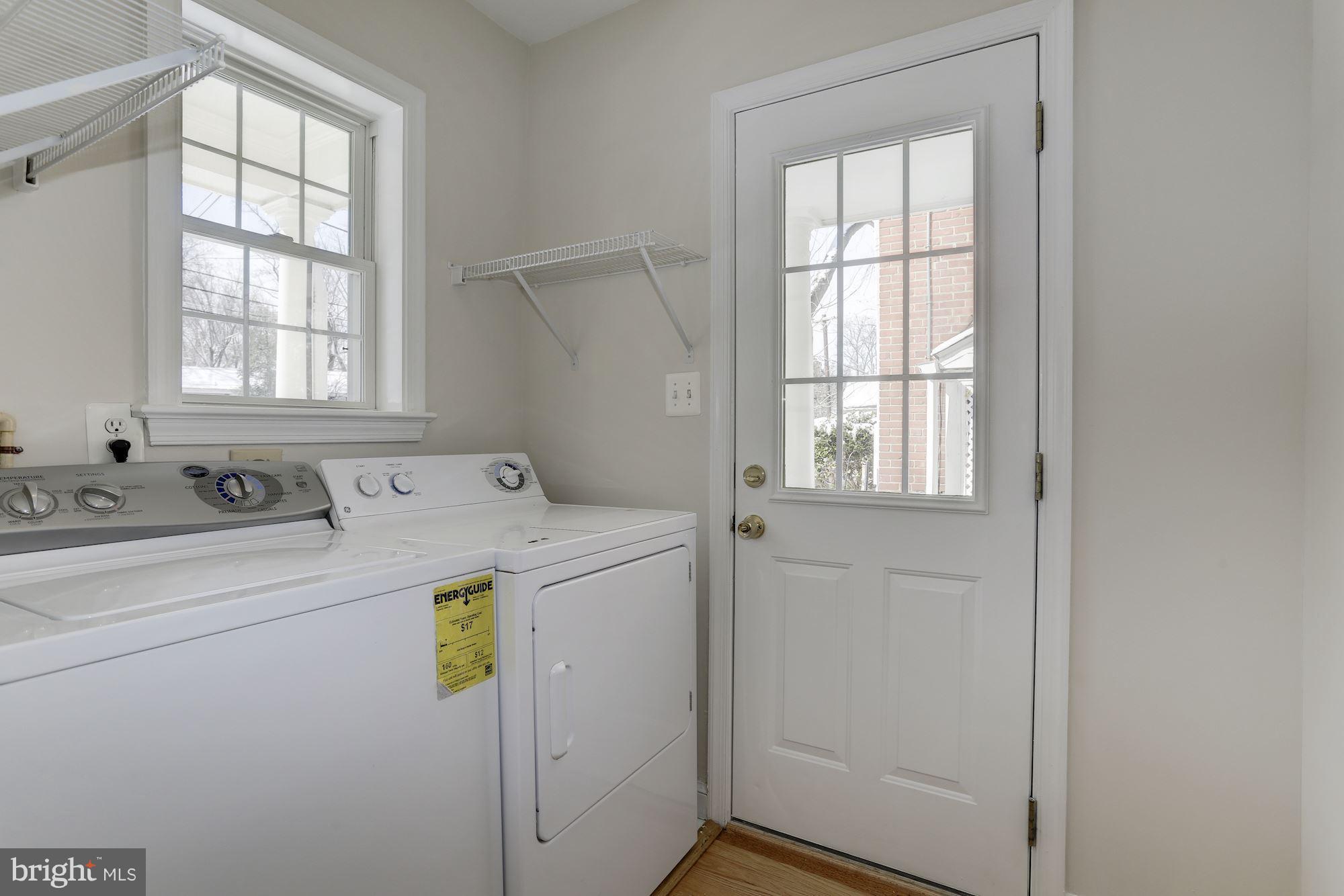 5705 Northfield Road Bethesda, MD 20817 - Photo 25 of 27 Laundry/Mud Room