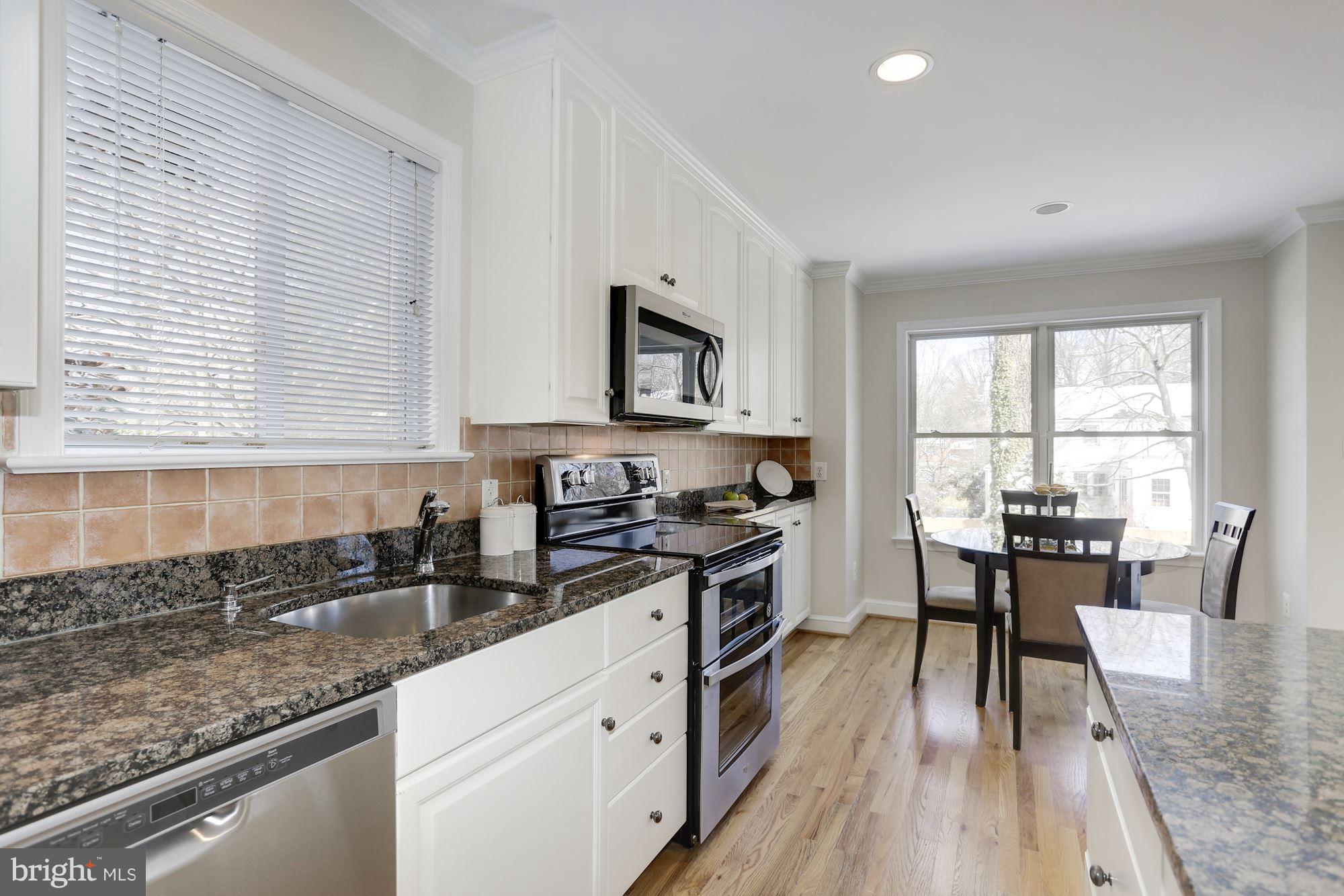 5705 Northfield Road Bethesda, MD 20817 - Photo 8 of 27 Kitchen