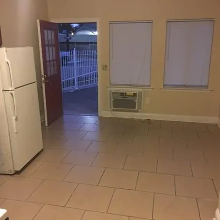 $750 | 1845 Gentilly Boulevard, Unit B, New Orleans, LA 70119