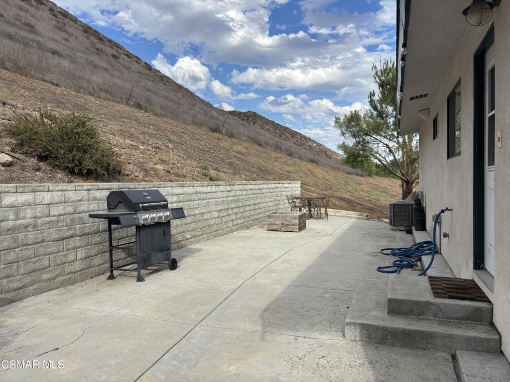 1577 Tierra Rejada Road Simi Valley, CA 93065 - Photo 10 of 12
