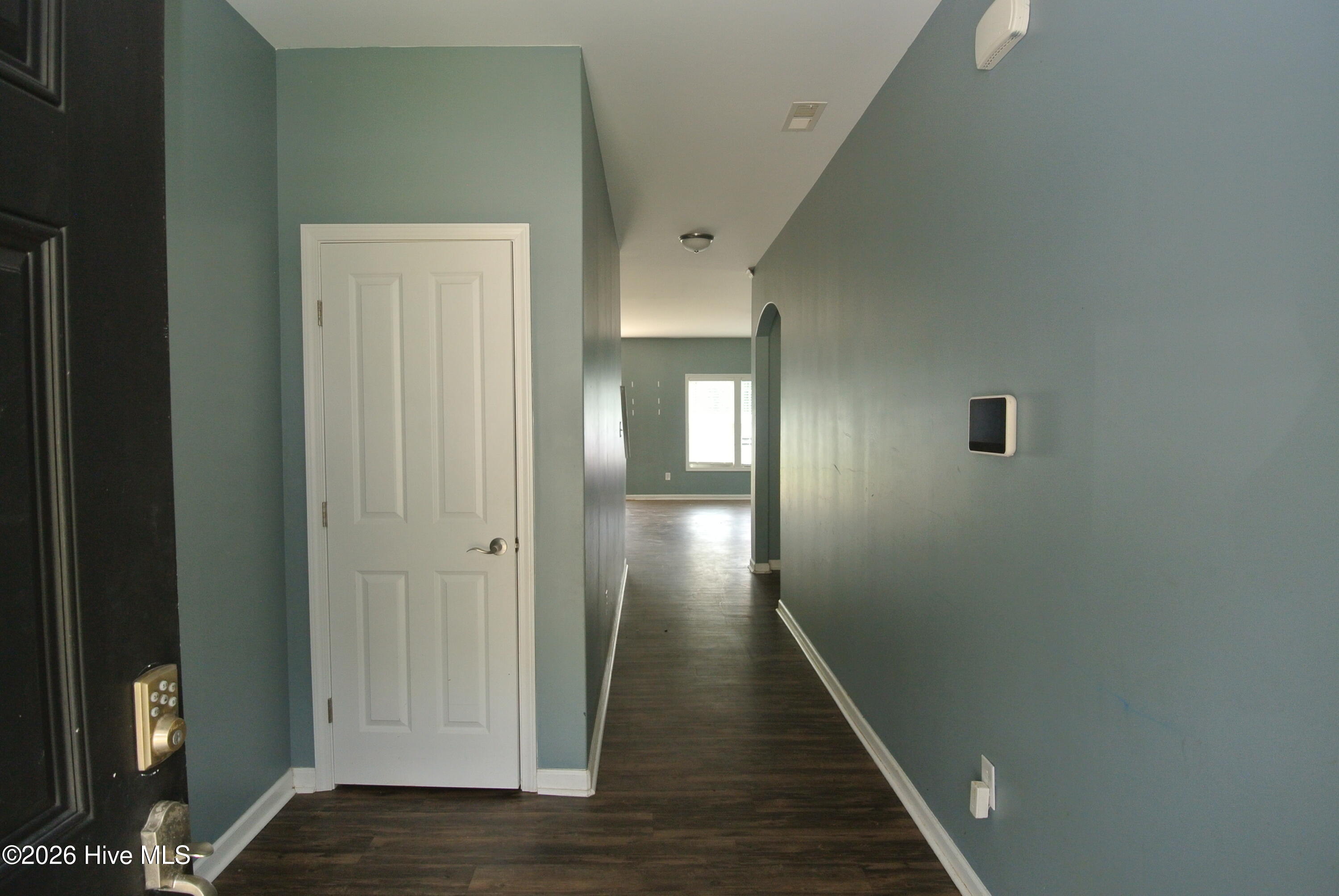 315 Station House Road New Bern, NC 28562 - Photo 2 of 28 Entry way